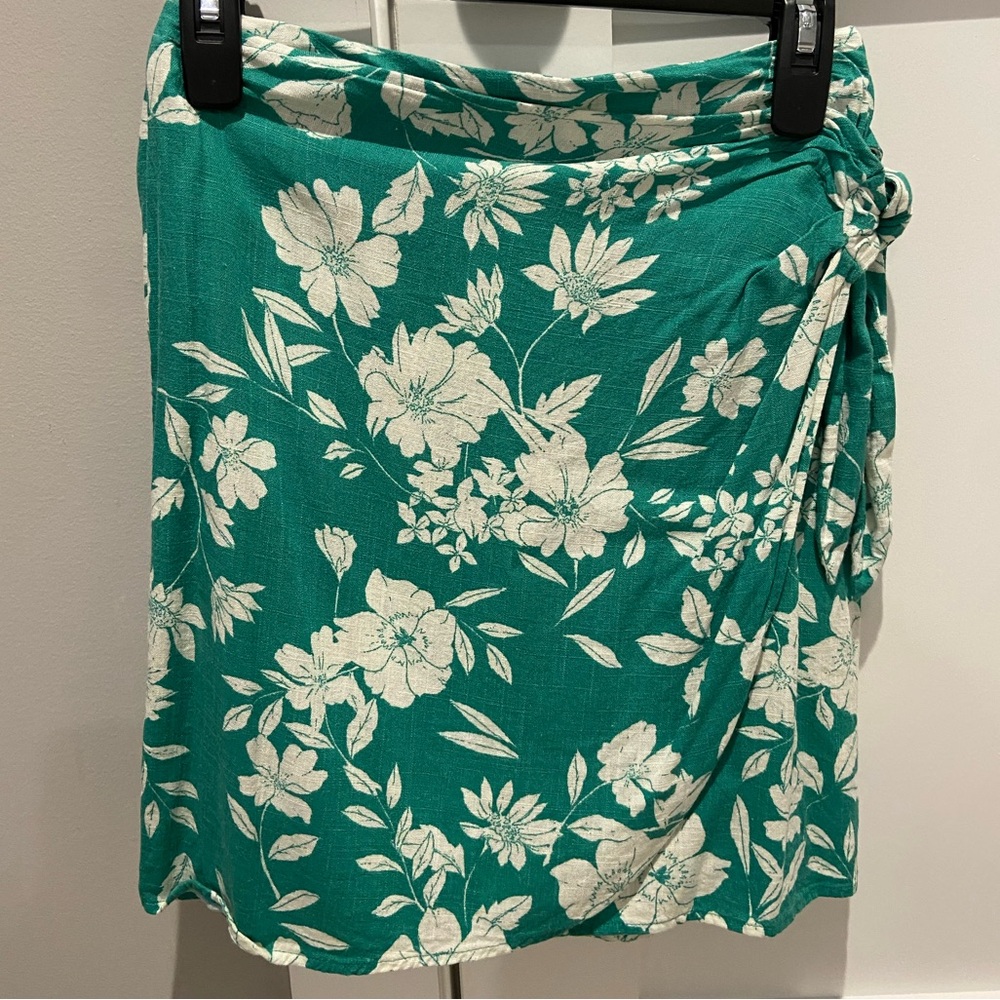 LC Lauren Conrad Teal and White Floral Wrap Skirt